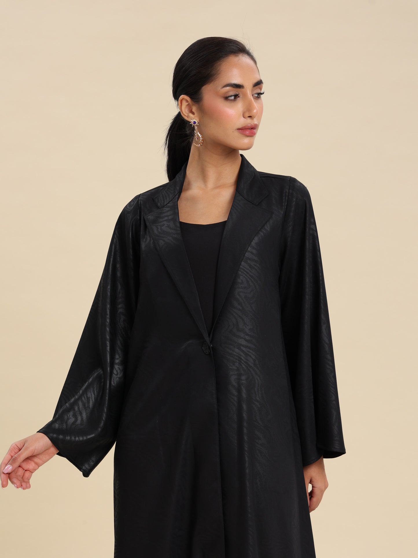 BLACK JAQUARD ABAYA