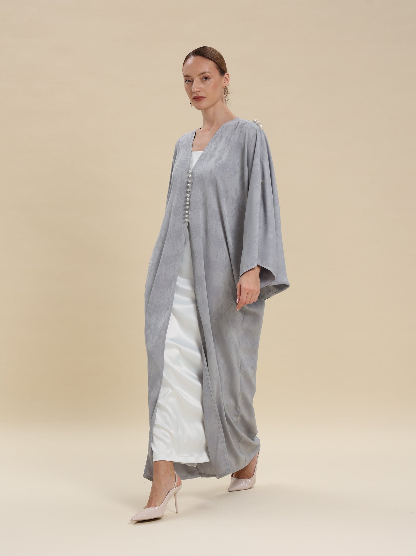 GRAY BROCKET ABAYA