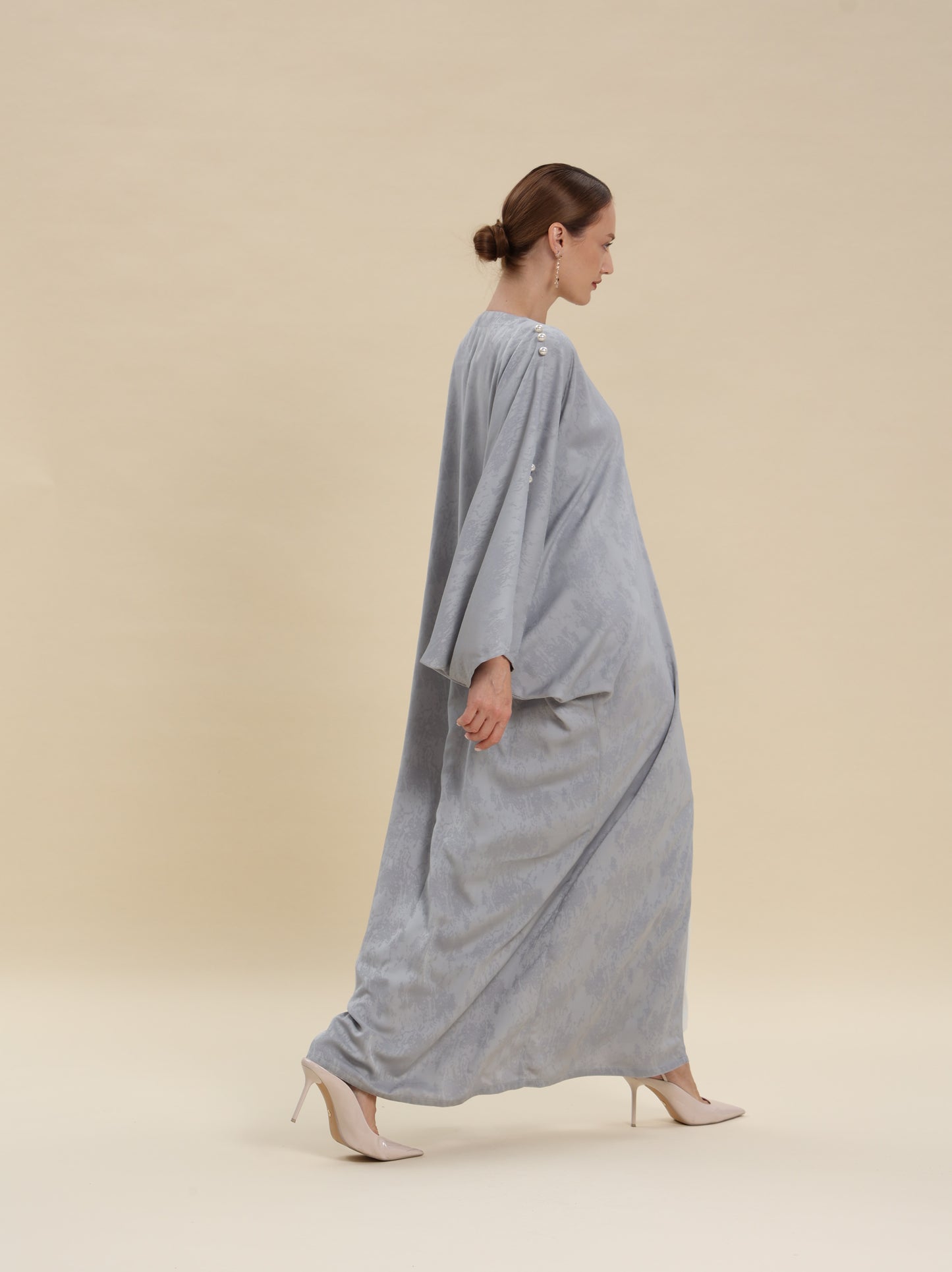 GRAY BROCKET ABAYA