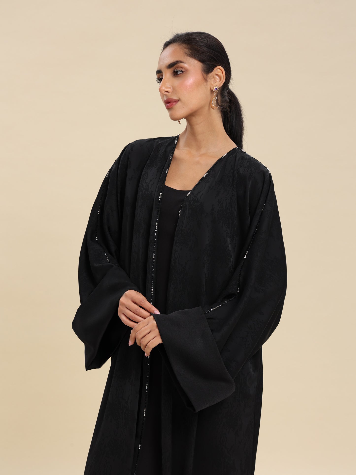 BLACK BROCKET ABAYA