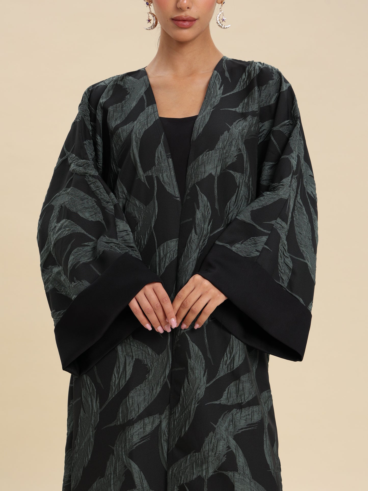 BROCKET BALCK GREEN ABAYA