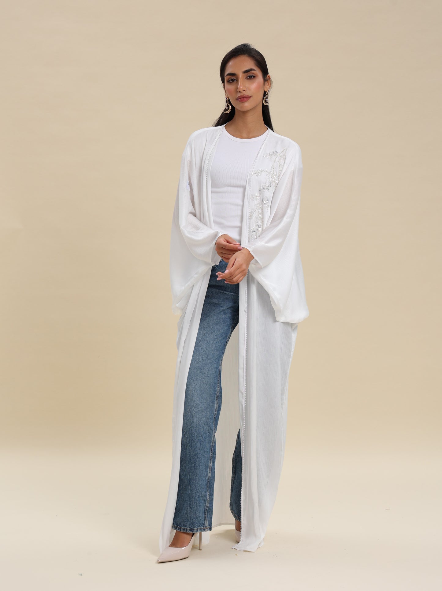 LILLY PETAL SATIN WHITE BISHT