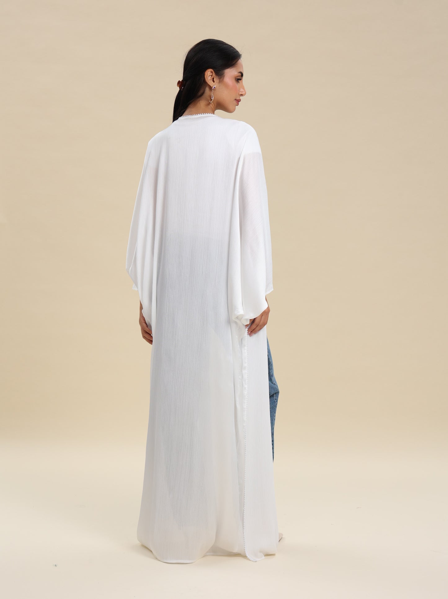 LILLY PETAL SATIN WHITE BISHT