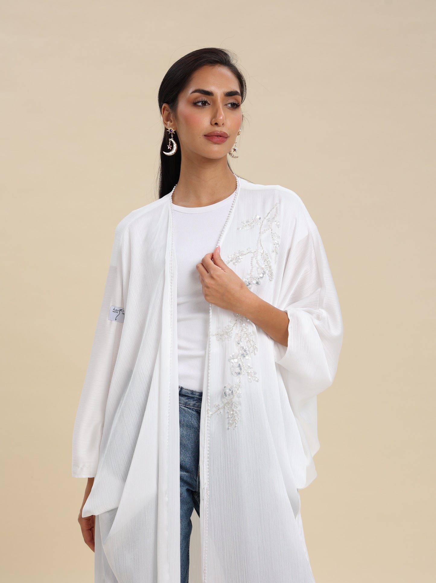 LILLY PETAL SATIN WHITE BISHT