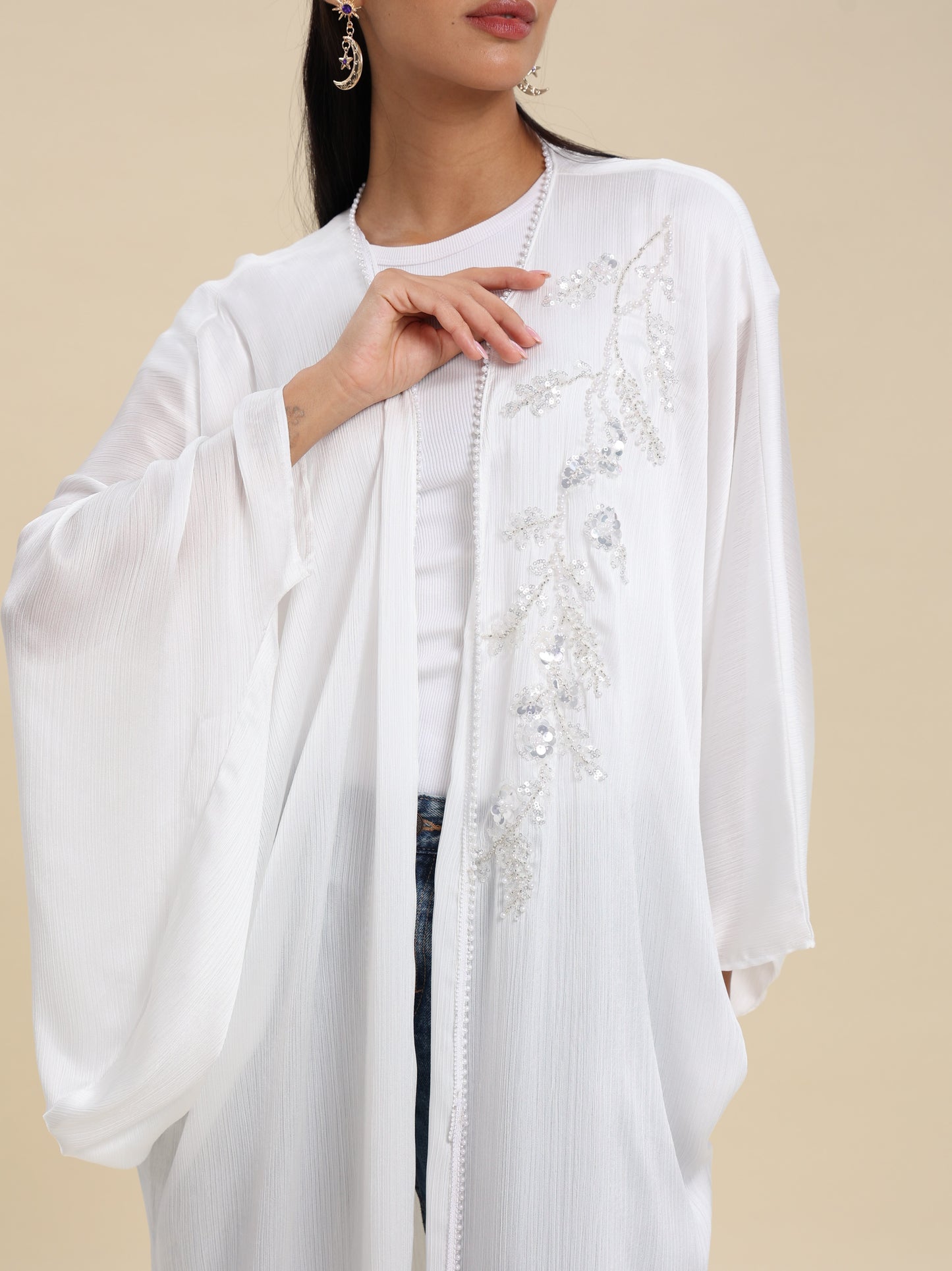 LILLY PETAL SATIN WHITE BISHT