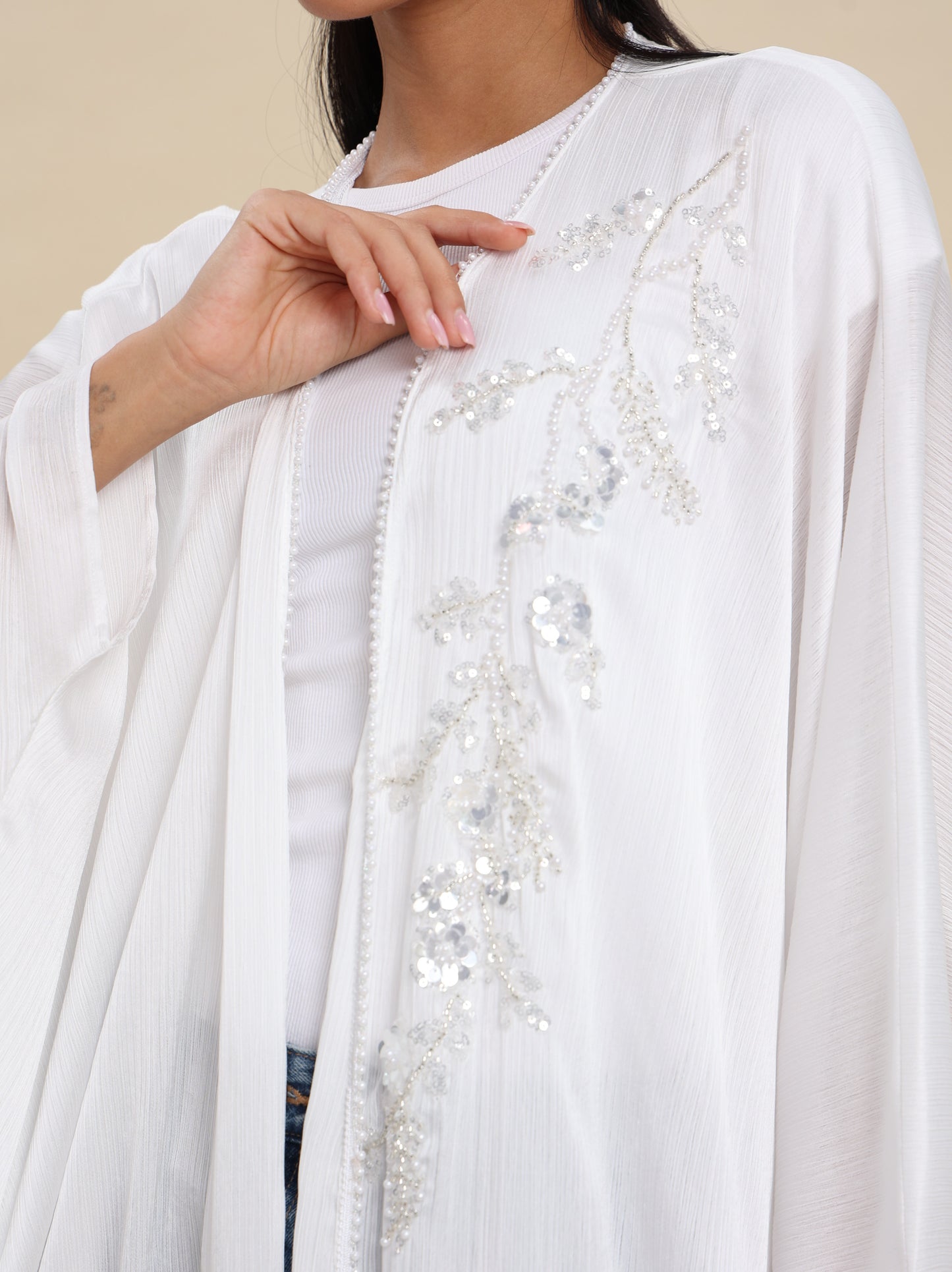 LILLY PETAL SATIN WHITE BISHT