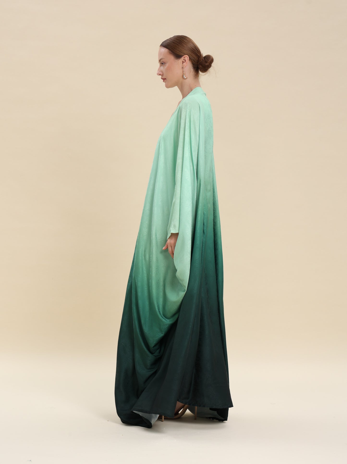 JAQUARD SATIN OMBER GREEN BISHT