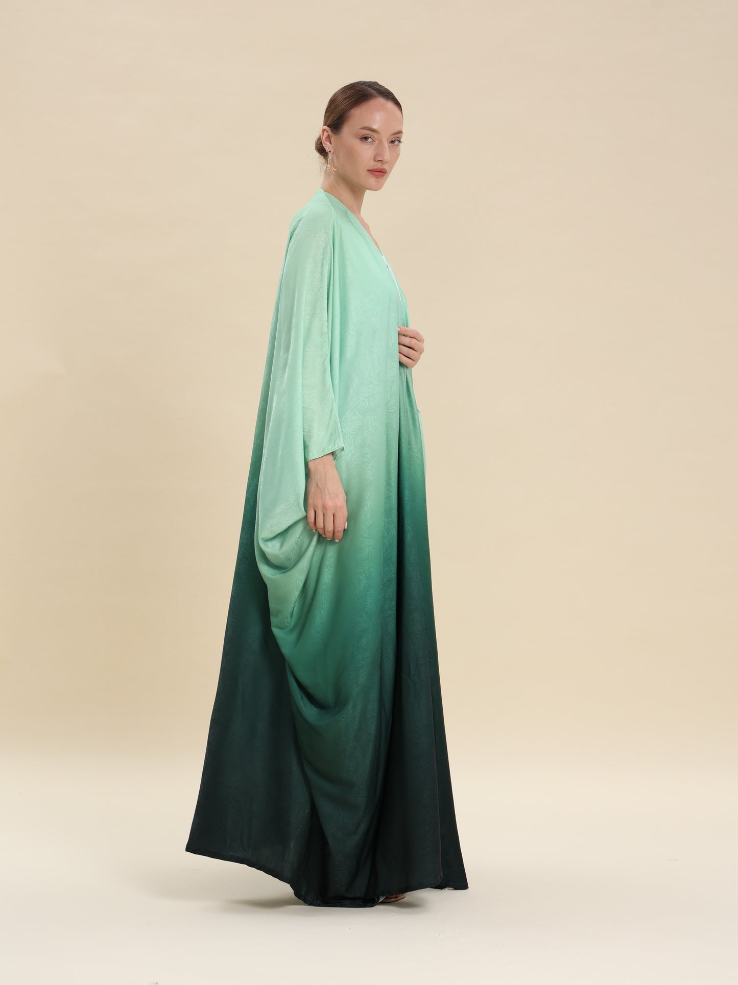 JAQUARD SATIN OMBER GREEN BISHT