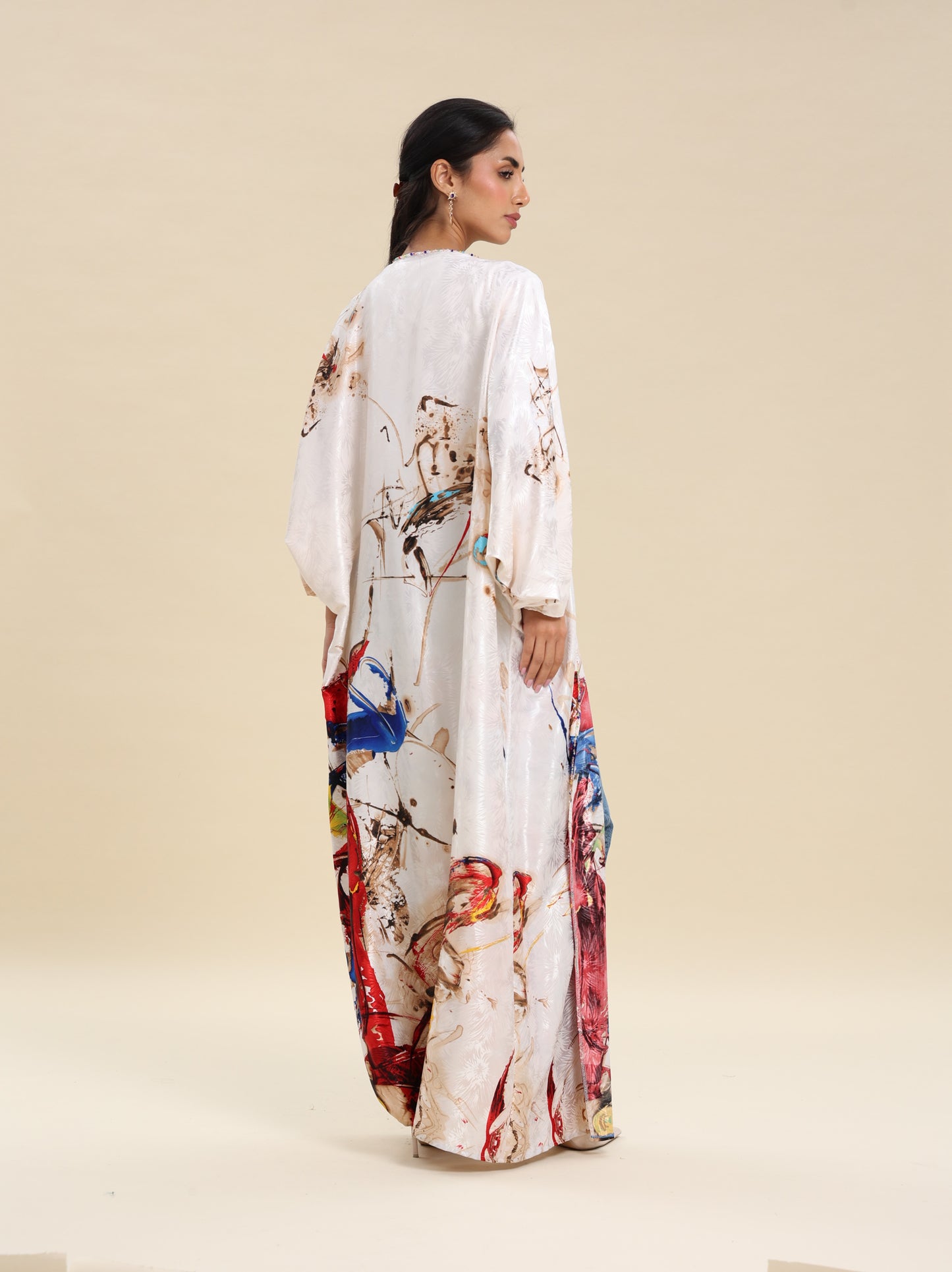 WHITE BISHT PRINTED SILKY