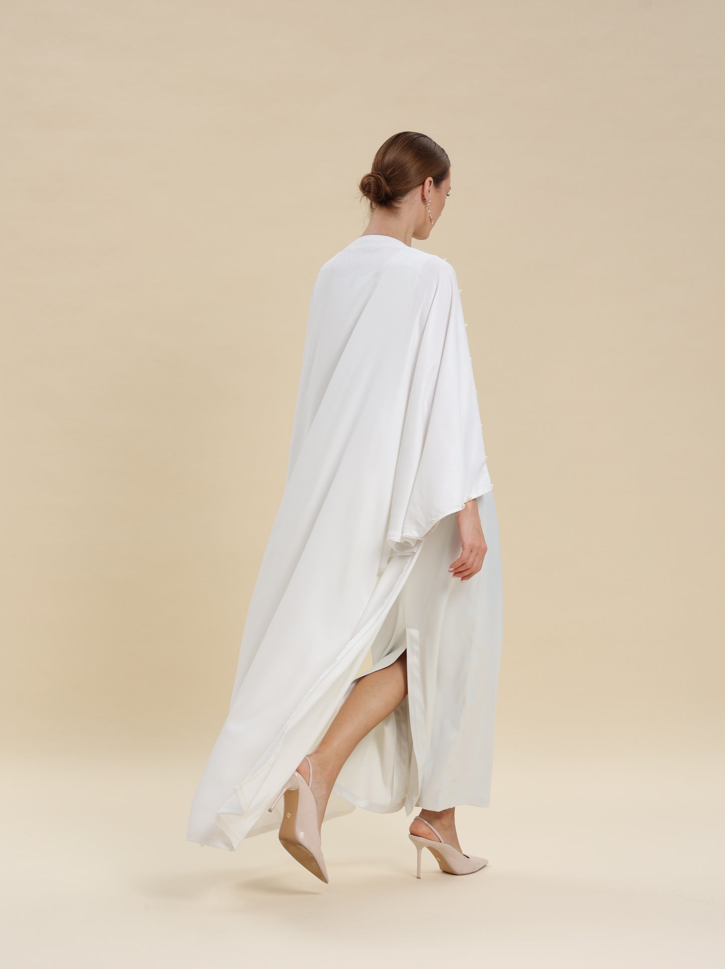 WHITE JAQUARD ABAYA