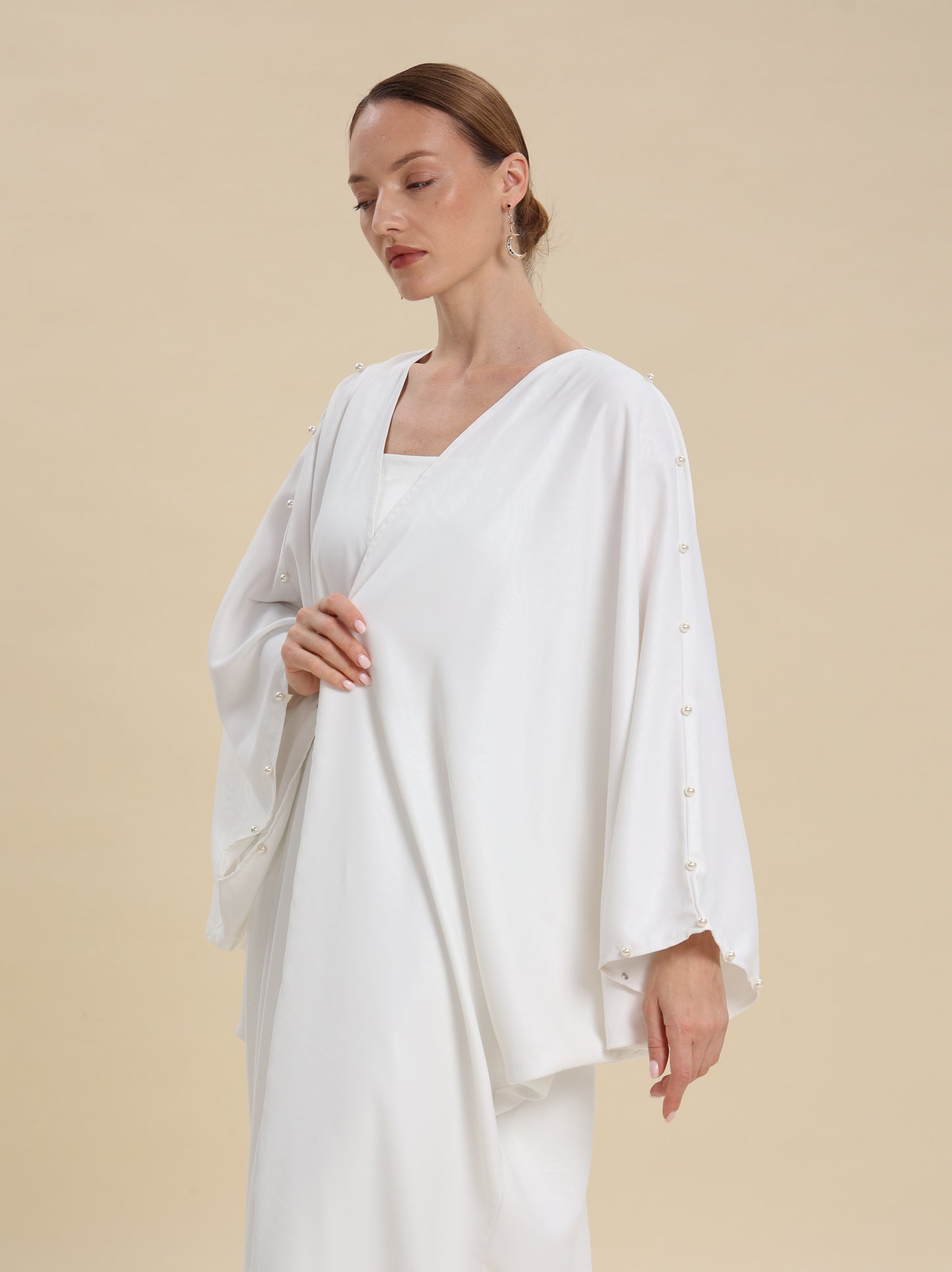 WHITE JAQUARD ABAYA