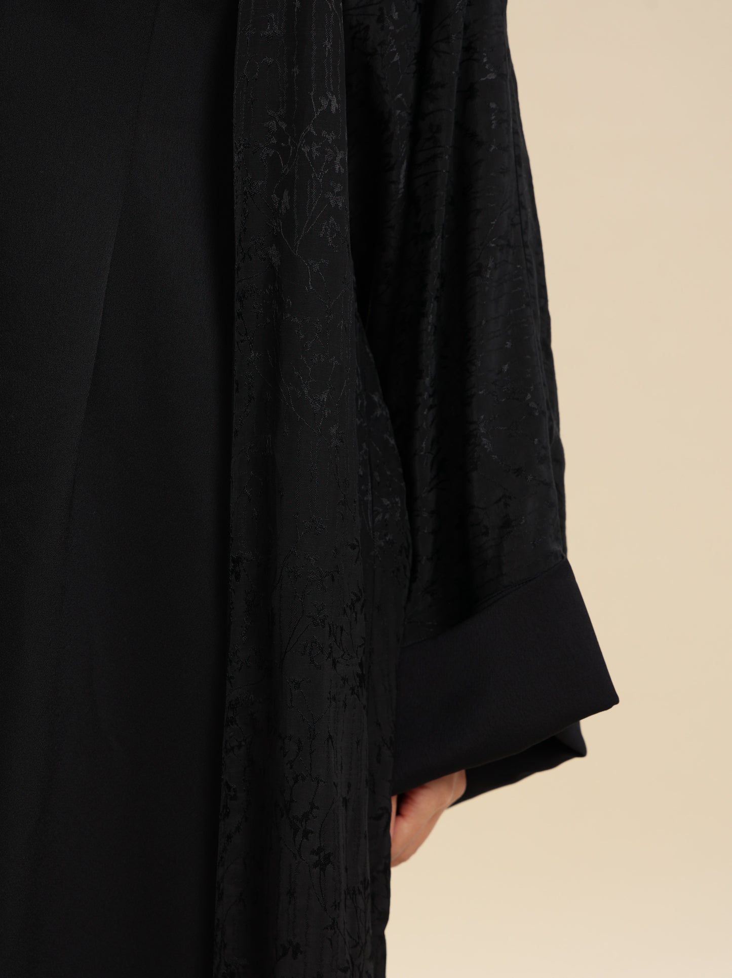 FRENCH BROCKET ABAYA