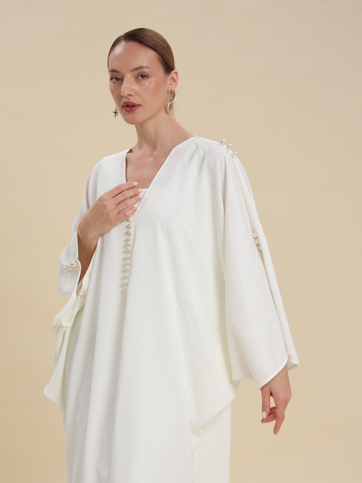 WHITE JAQAURD ABAYA