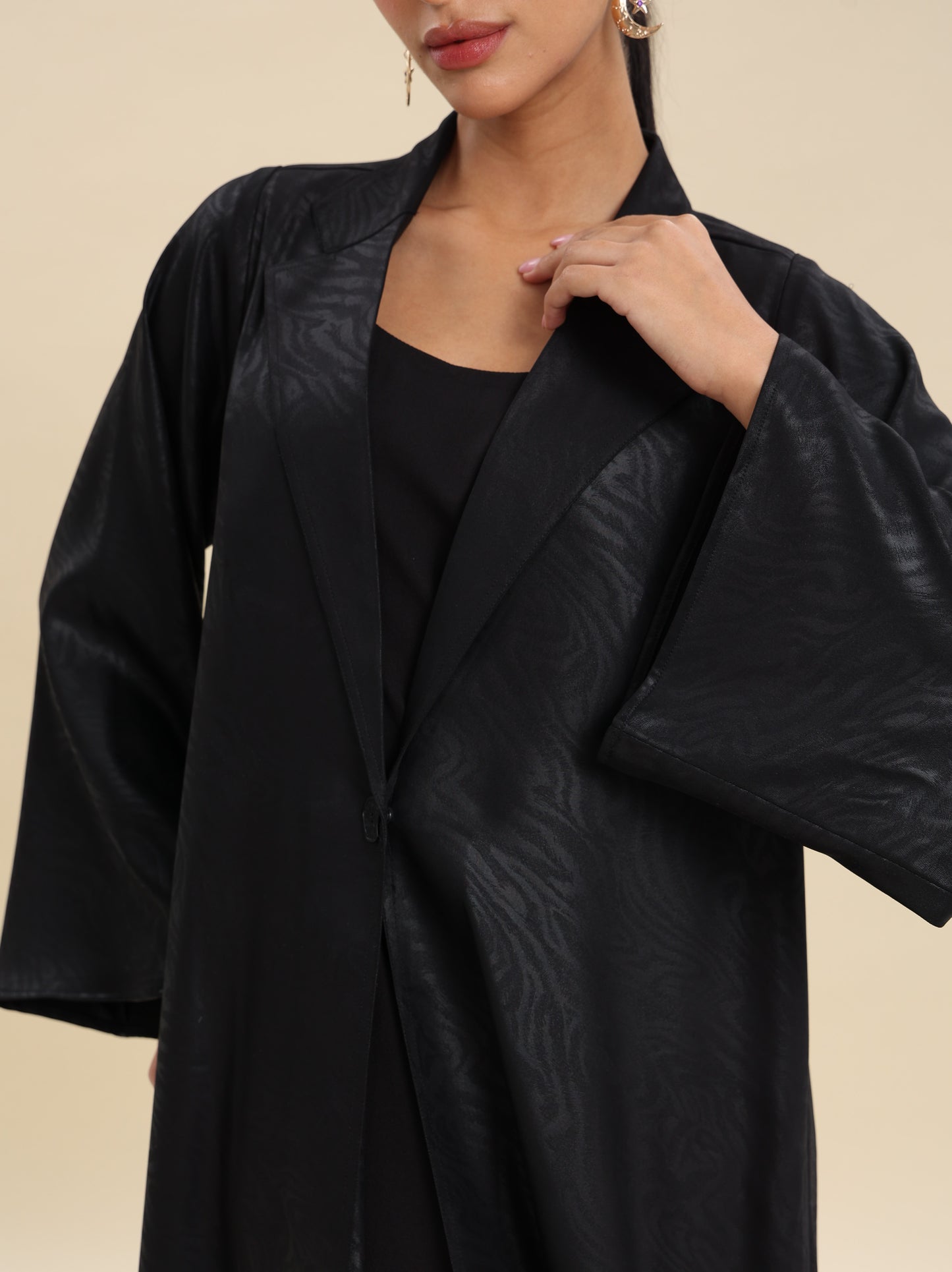 BLACK JAQUARD ABAYA