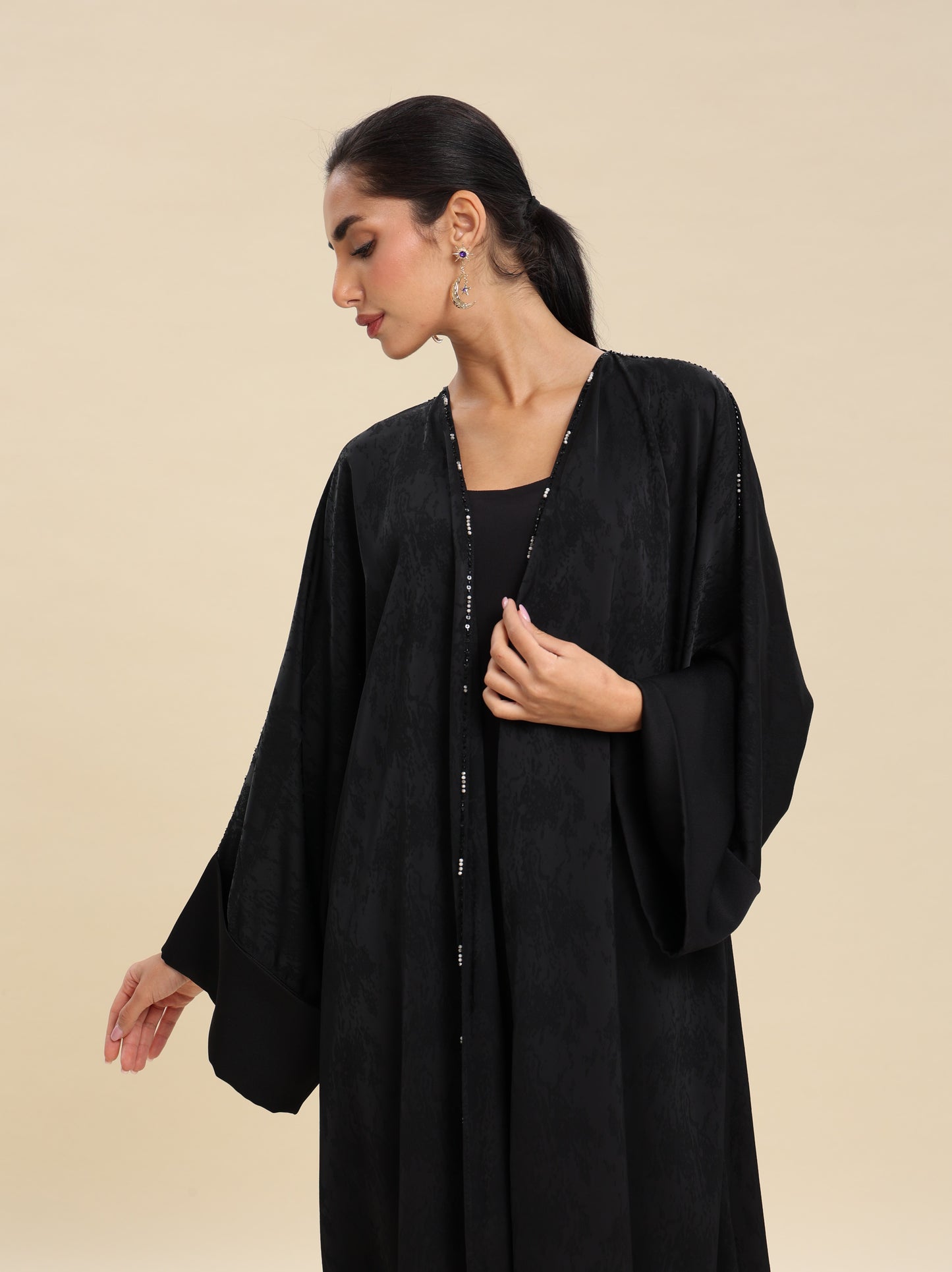 BLACK BROCKET ABAYA