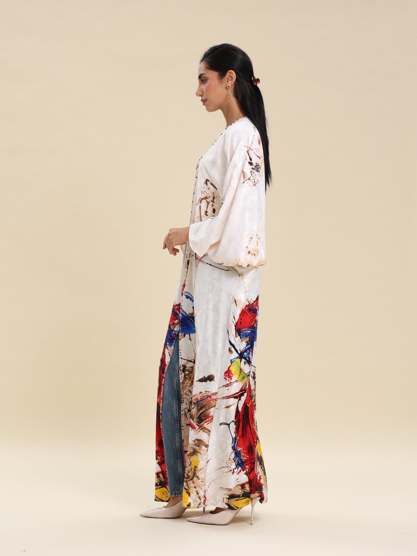 WHITE BISHT PRINTED SILKY